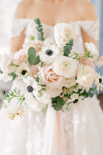 Blush and creme wedding bouquet by Arrowbella Weddings