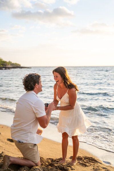Proposal at Waikaloa taken by hawaii engagement photographer