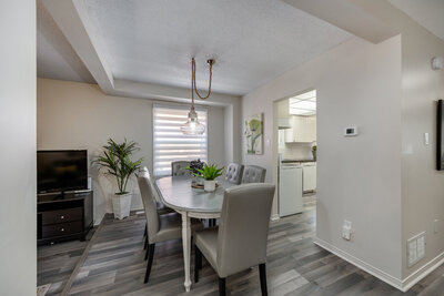 81 McCrimmon dining (5)