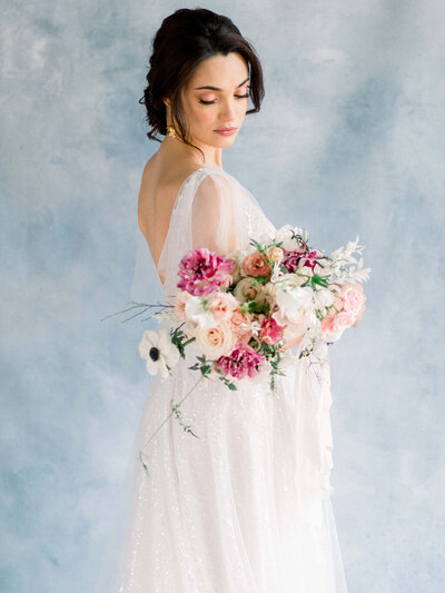 Pink-Bouquet-Wedding-Makeup-Natural-Stylist