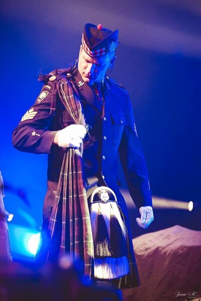 Brent Ray Fraser Performing Le Havre Normandy 2019 - 07
