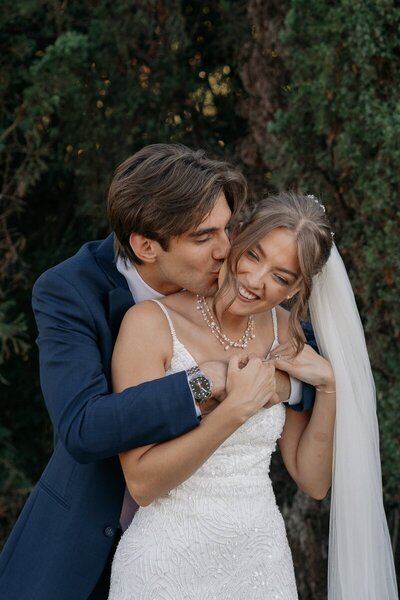 Nashville wedding photographer captures fun bride and groom portraits 