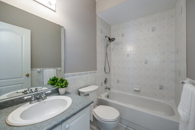 69 Padfield main bath