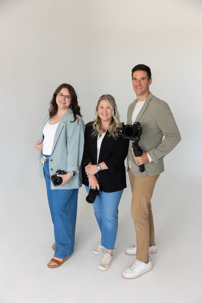 Husband and wife photo and video team