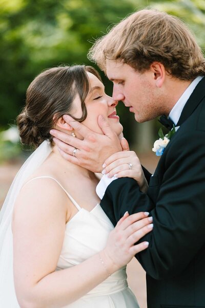 Hickory Country Club Wedding Photos-72_jamie marie photography