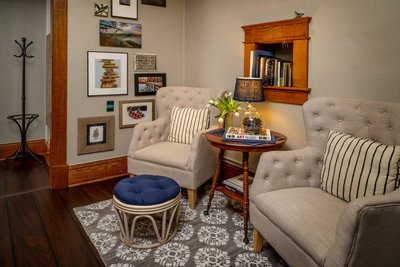 Quinnimont has an extra sitting room full of art by West Virginians.