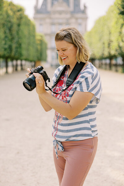 wedding destination photographer in Paris
