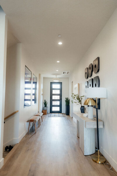 Beezah_FrankiesPlace_ALL-240