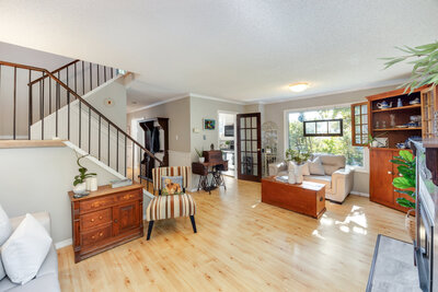 6 Andrew living (3)