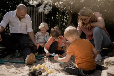Gezinsshoot Oldenzaal, Gezinsshoot twente, intieme shoot, familieshoot overijssel, persoonlijke beelden, BEAU À BO