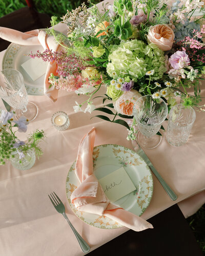 Spring wedding details in Cincinnati Ohio photographed by Cheyenne Bayne Chey K Photo