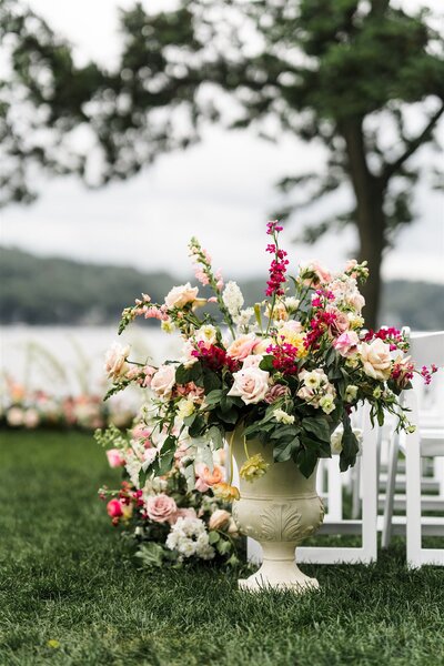 Red and pink aisle floral display