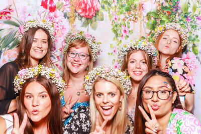 large group of guests posing during a private event for Cotswolds and oxford photo booth rental 