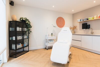 “Moderne laserbehandeling door huidspecialist in Sint Pancras”