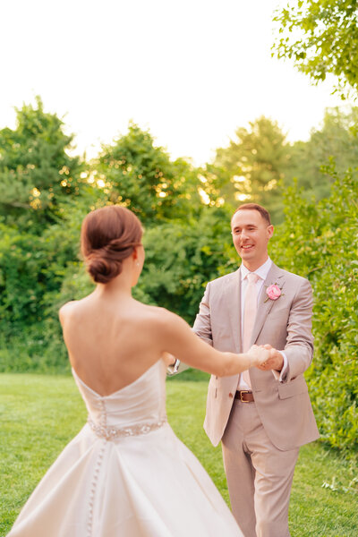 Great Fall Virginia Backyard Wedding in the Spring in DC