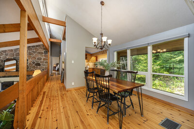 4204 Conc 8 dining room (1)