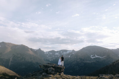 Gabby Rhodes is a wedding photographer based in Northern Colorado