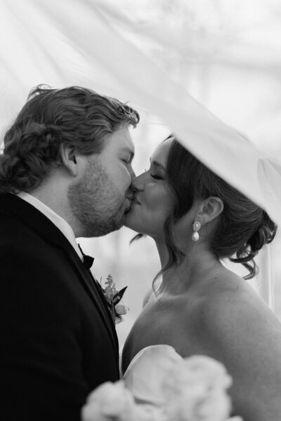 haleyandcoltonweddingatarrowheadhillatlakotakristinnicholephotography46
