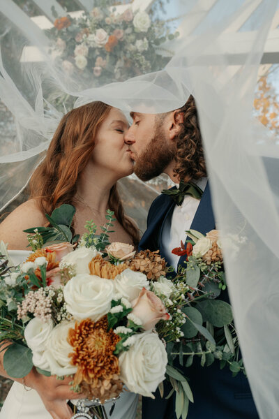 natural bride and groom portraits