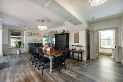 832 Hwy 7A dining (6)