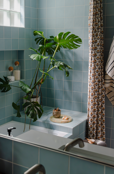 Los Angeles Mid Century Modern Bathroom ceramic blue Tile