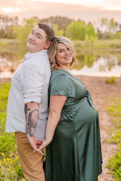 eau claire maternity photography wife husband