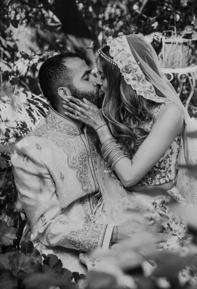 elegant-indian-wedding-portraits-outdoors