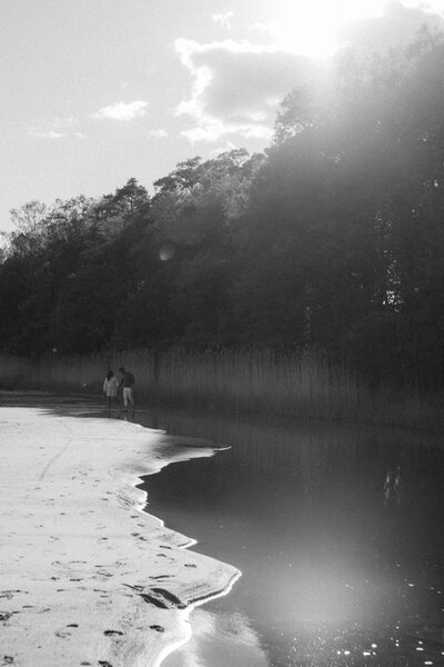 Documentary wedding photography of a beautiful seaside wedding in Uunisaari