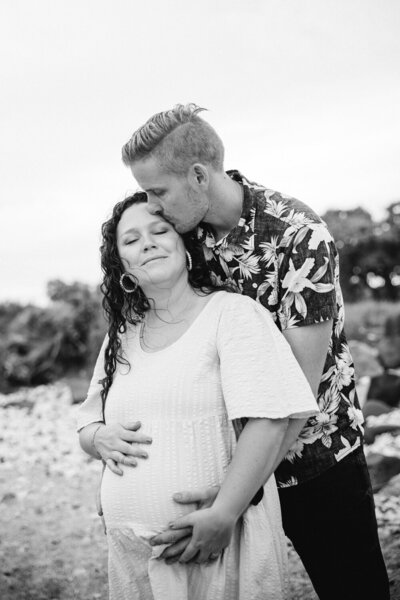 maternity portrait of wife and husband