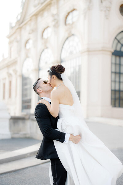 Belvedere Museum Wedding | Destination Wedding Photographer Vienna