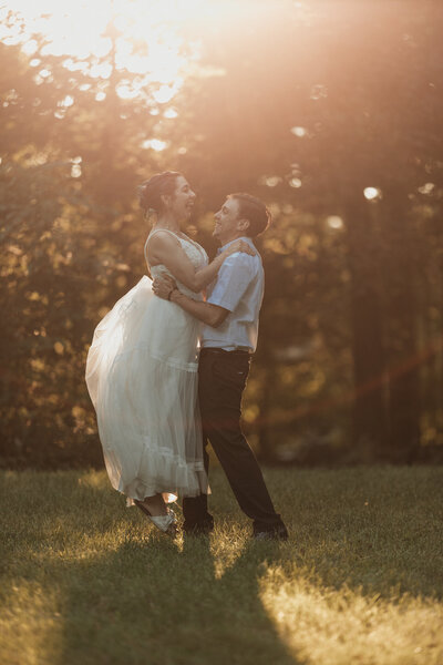 newburgh new york wedding photographer outdoor wedding portaits