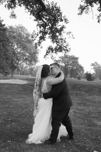 Bride-and-groom-naperville-illinois-10