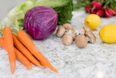 Cabbabe, carrots and mushrooms