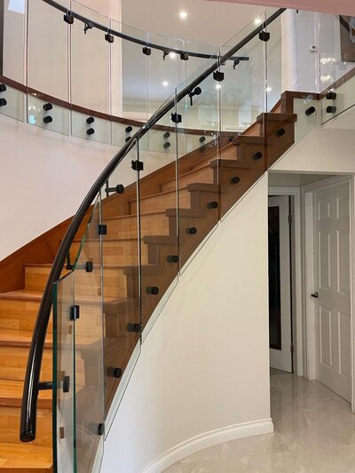 Modern luxury curved railing