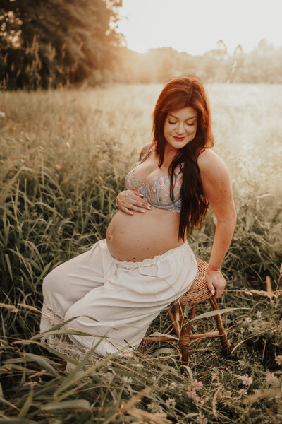 Maternity session at sunset at Valley Garden Park in Wilmington Delaware