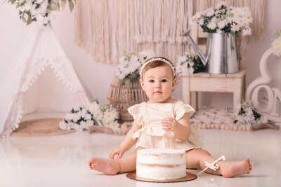 a beautiful in studio cake smash session at Stamford CT Photographer studio