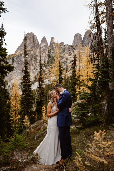 Adventure elopement captured by Washington elopement photographer