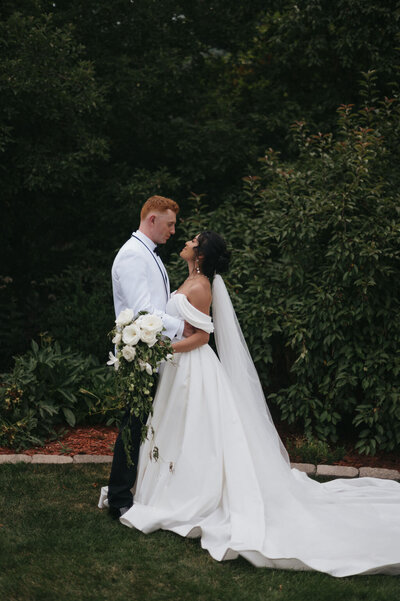 bride and groom portraits