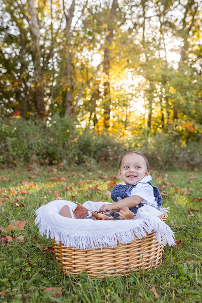 Baby photographer Sterling Heights Michigan Savvy Shoots Photography