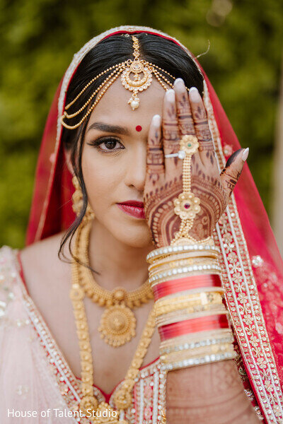 Indian bride Mehndi