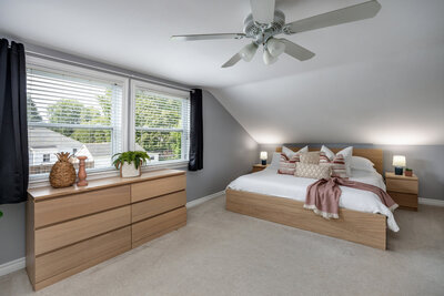 22 Second primary bdrm (3)