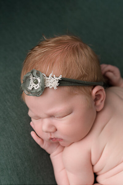 Lindsey Powell is a Marietta-based photographer for newborns, children, seniors and families.