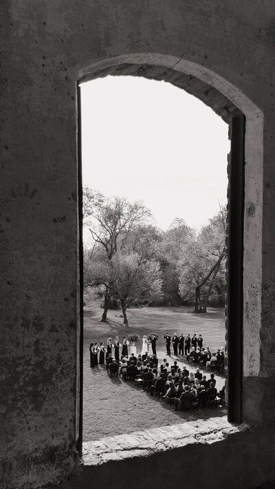 Behind the scenes of a modern wedding photography experience