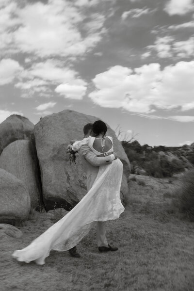 WEDDING AT THE RUIN VENUE IN JOSHUA TREE CALIFORNIA.jpg-4