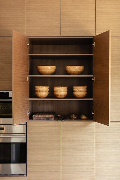 Kitchen Cabinets - Home Organizer in Scottsdale Arizona - Modern Villa