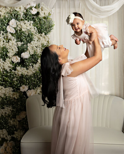 mommyandmenewfamilynewbabybestphotographertudiofamilybirthdaynewbornboyamilynewborngirlfirstbirthdayportraiturephotographystudioportraitsnewborngirlboyfamilyEvaMaganaPhotographychildphotographer (1 of 2)