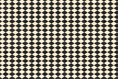 Repeating harlequin diamond pattern in beige and black, used as a brand texture for Darling Darlene’s visual identity.