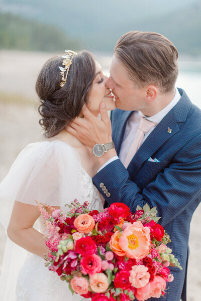 Dreamy lakeside wedding inspiration, jewelry by Joanna Bisley Designs, romantic and modern wedding jeweler based in Calgary, Alberta.  Featured on the Brontë Bride Blog.