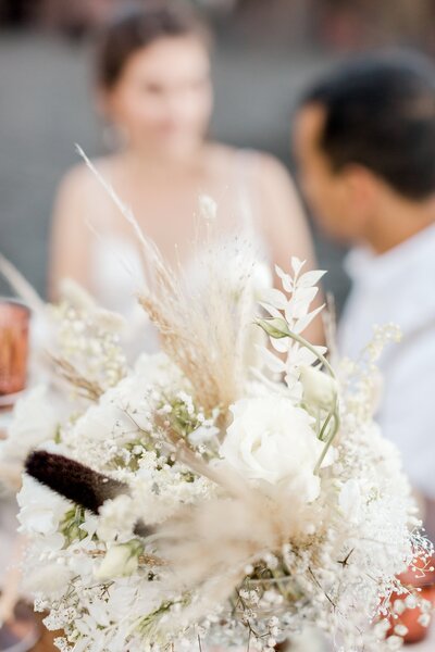 black-sand-beach-hawaii-alexandra-robyn-destination-elegant-elopement-photo-inspiration_0021