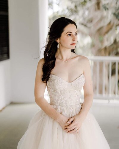 Your process from bridal preview to wedding day